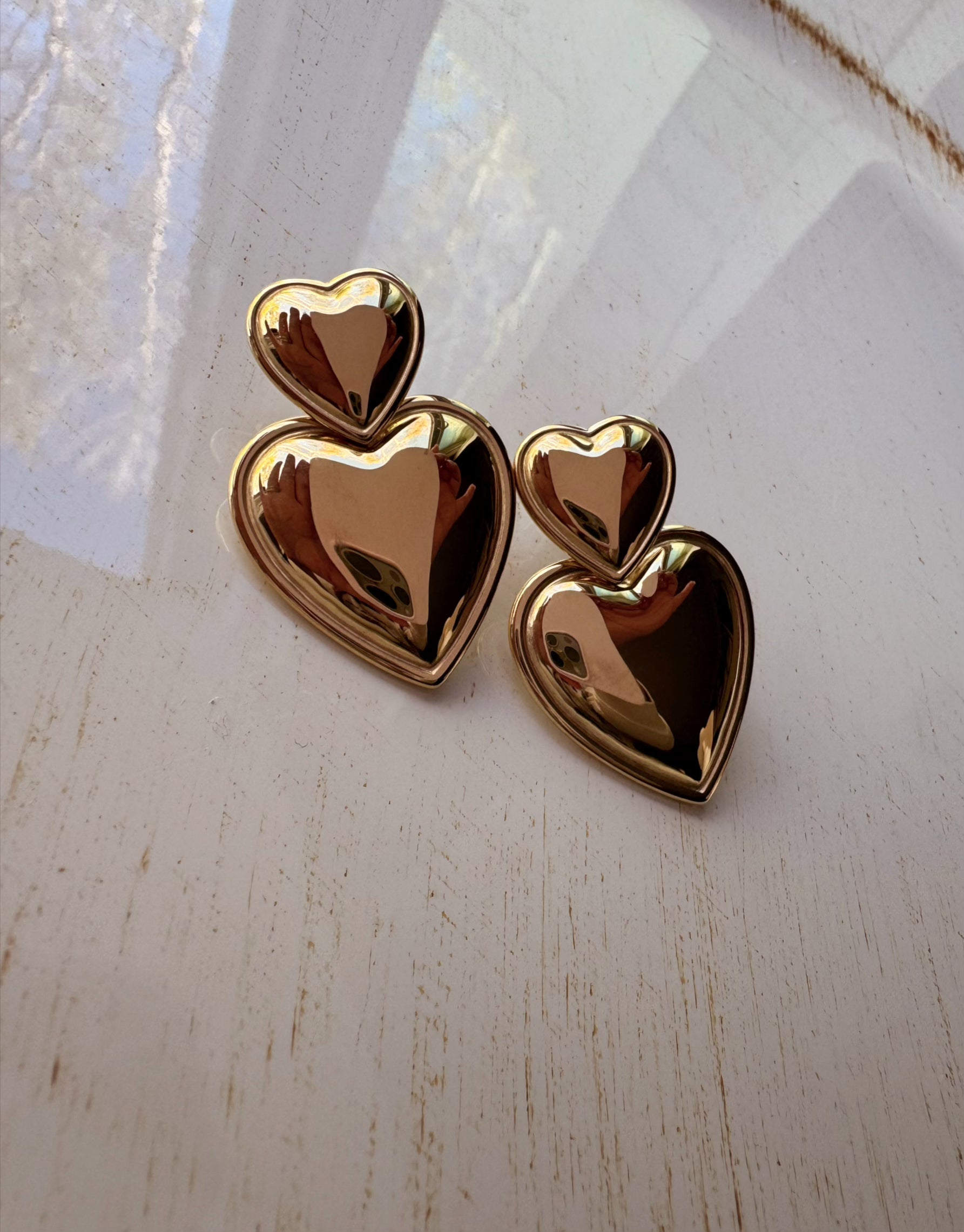 Earrings, Zarcillos de corazon,Elegancia en Baño de Oro, Stainless Steel, Gold Plated