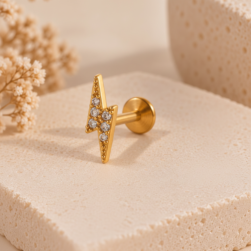 Piercing Square Dorado para Oreja Amelie Jewelry